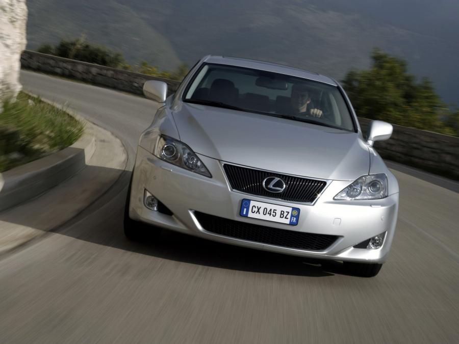  Lexus IS250 2005 года  (EU) (фото 27 из 30)